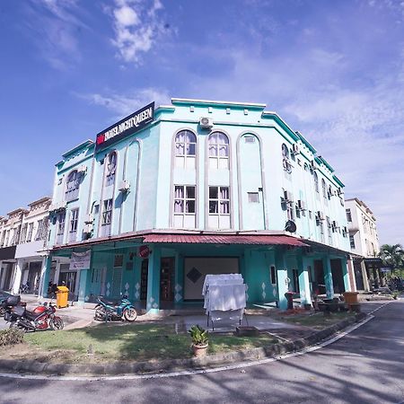 Hotel Night Queen Salak Tinggi سيبانغ المظهر الخارجي الصورة