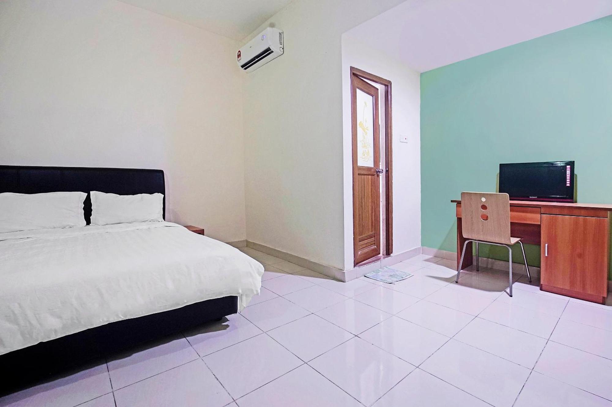 Hotel Night Queen Salak Tinggi سيبانغ المظهر الخارجي الصورة