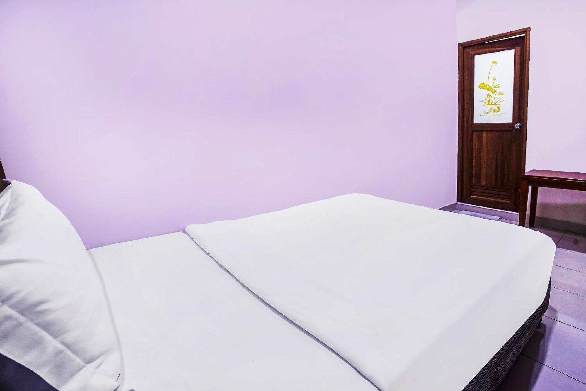 Hotel Night Queen Salak Tinggi سيبانغ المظهر الخارجي الصورة