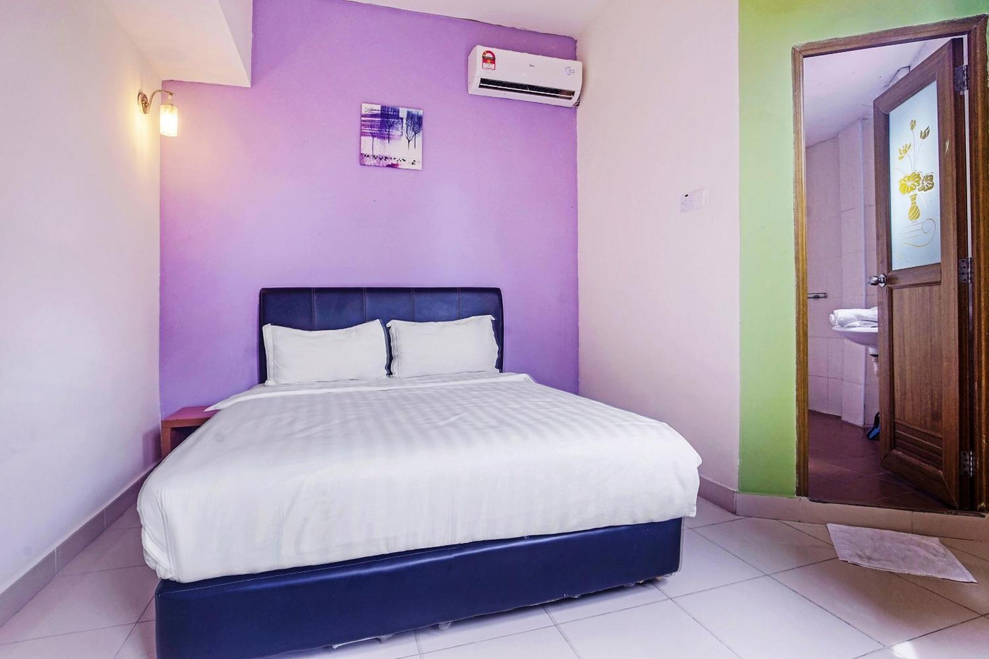 Hotel Night Queen Salak Tinggi سيبانغ المظهر الخارجي الصورة