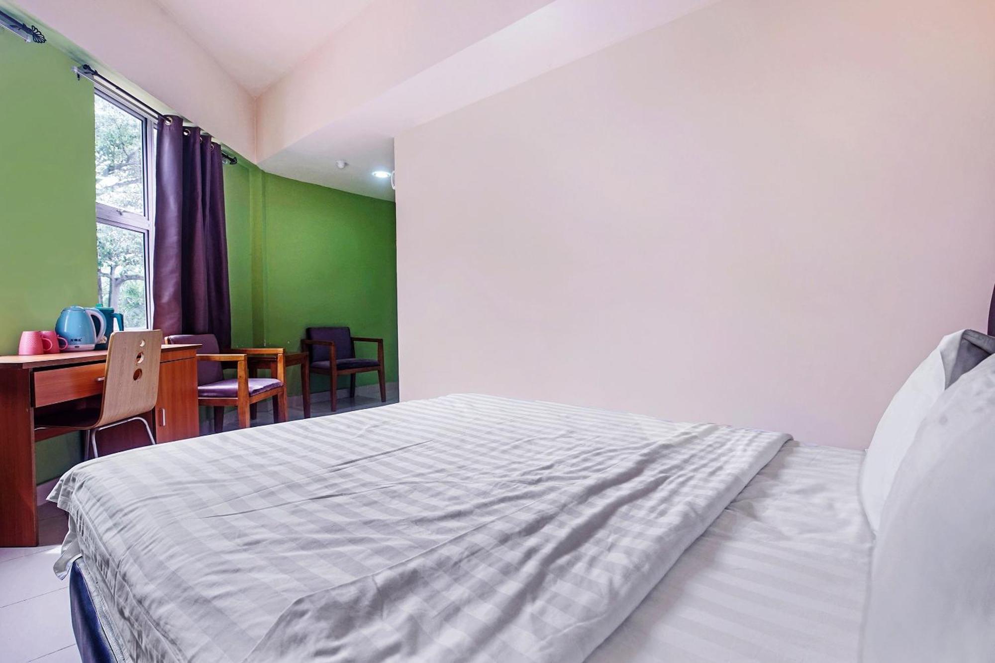 Hotel Night Queen Salak Tinggi سيبانغ المظهر الخارجي الصورة