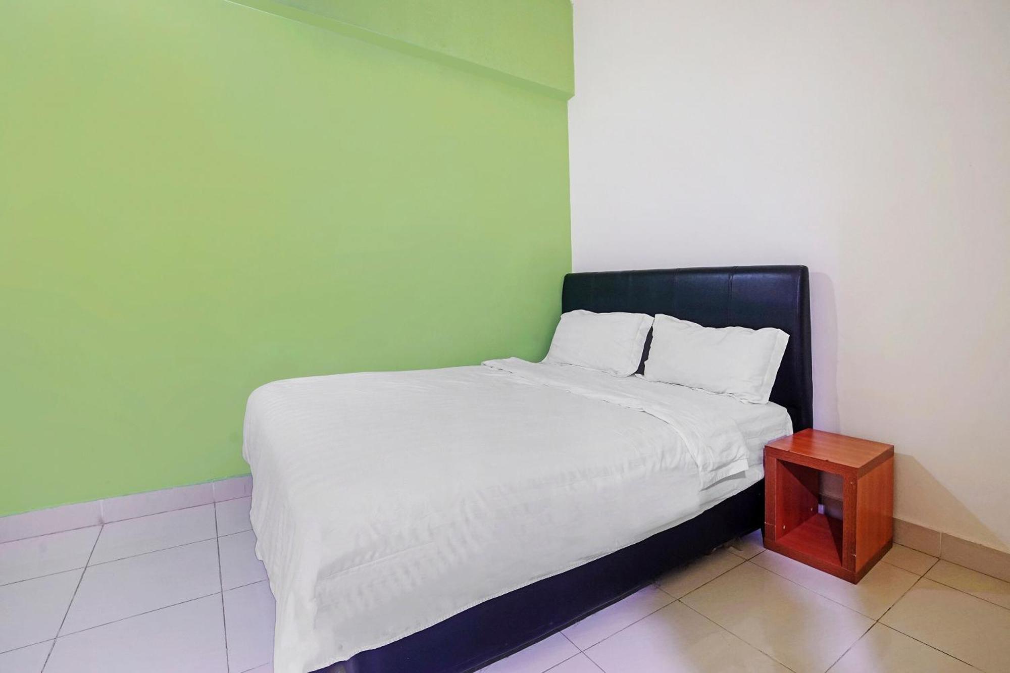 Hotel Night Queen Salak Tinggi سيبانغ المظهر الخارجي الصورة