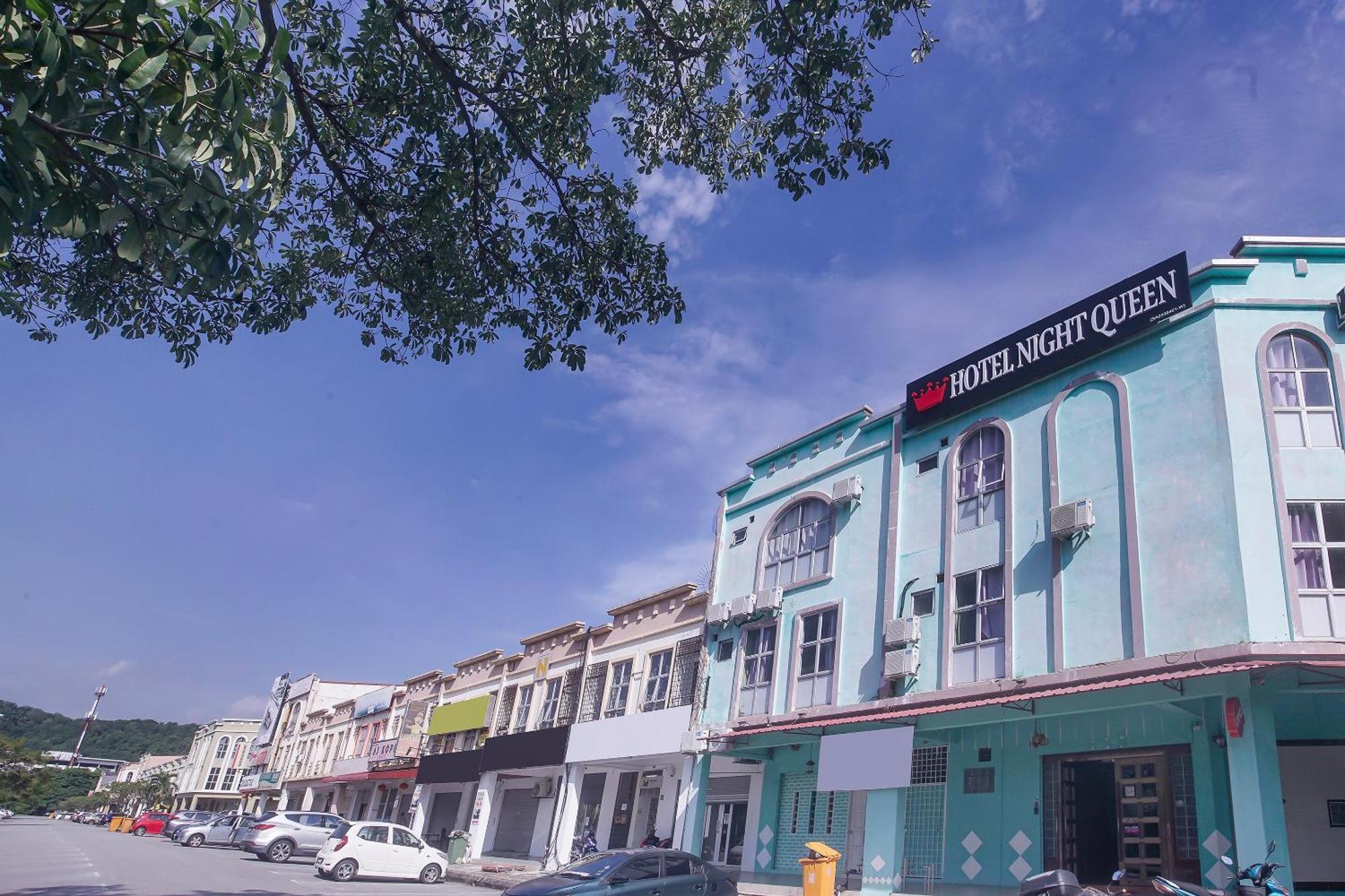 Hotel Night Queen Salak Tinggi سيبانغ المظهر الخارجي الصورة
